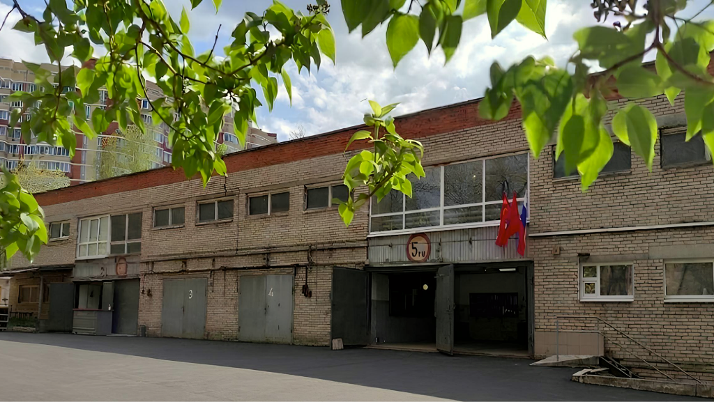 Территория и гаражные боксы кооператива «Москвич»